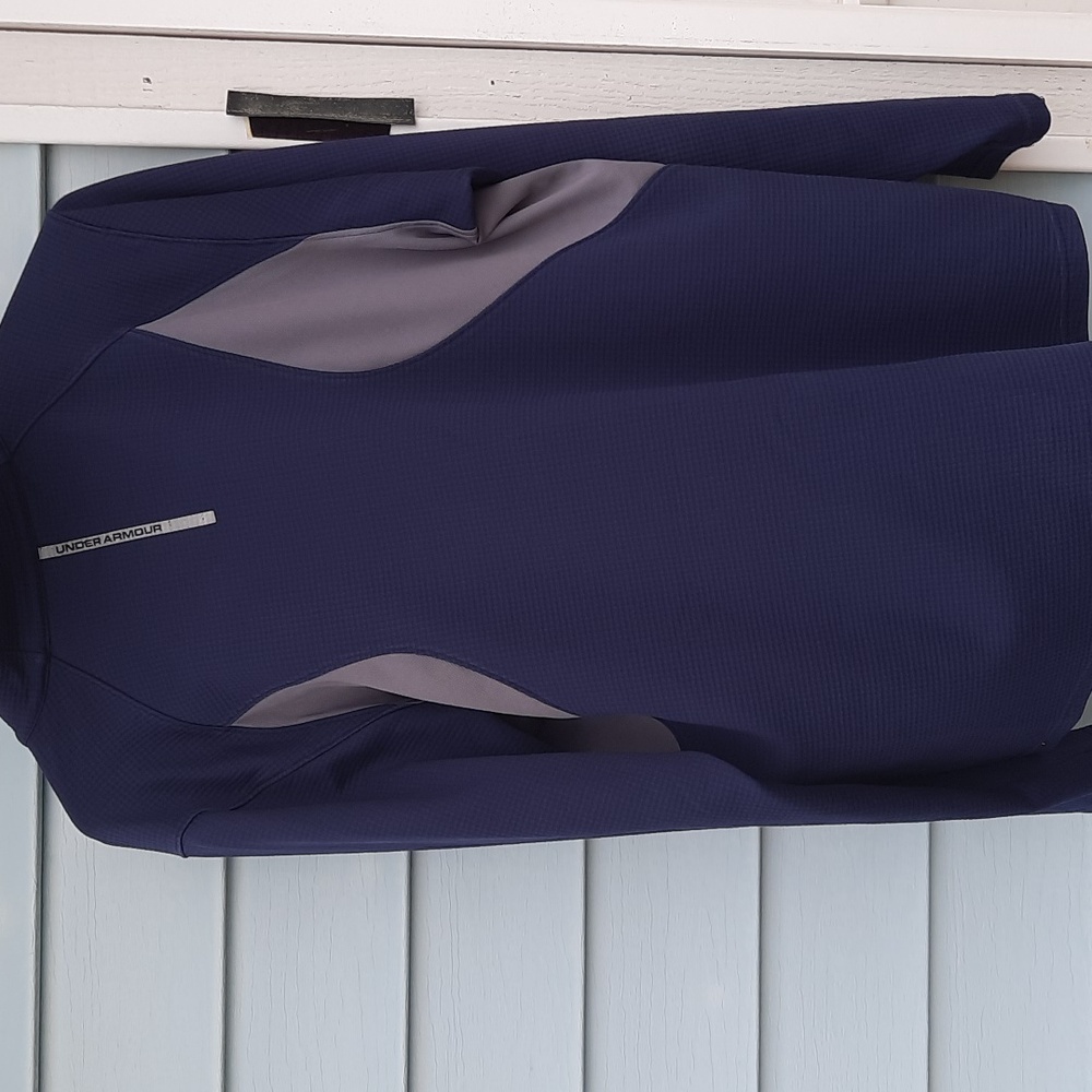 Underarmor Pullover - Picture 4 of 5